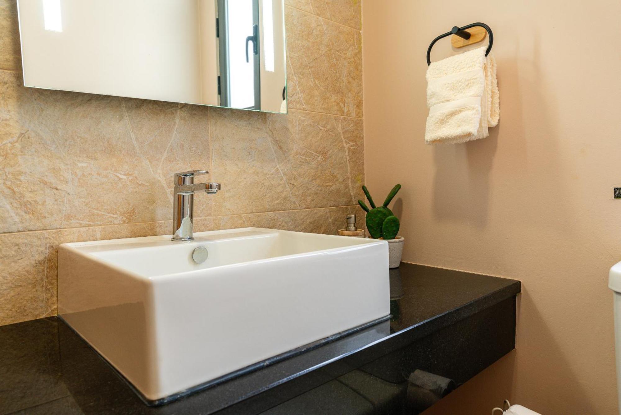 Villa Nunes, Big Holiday House With Private Pool Calheta  Extérieur photo