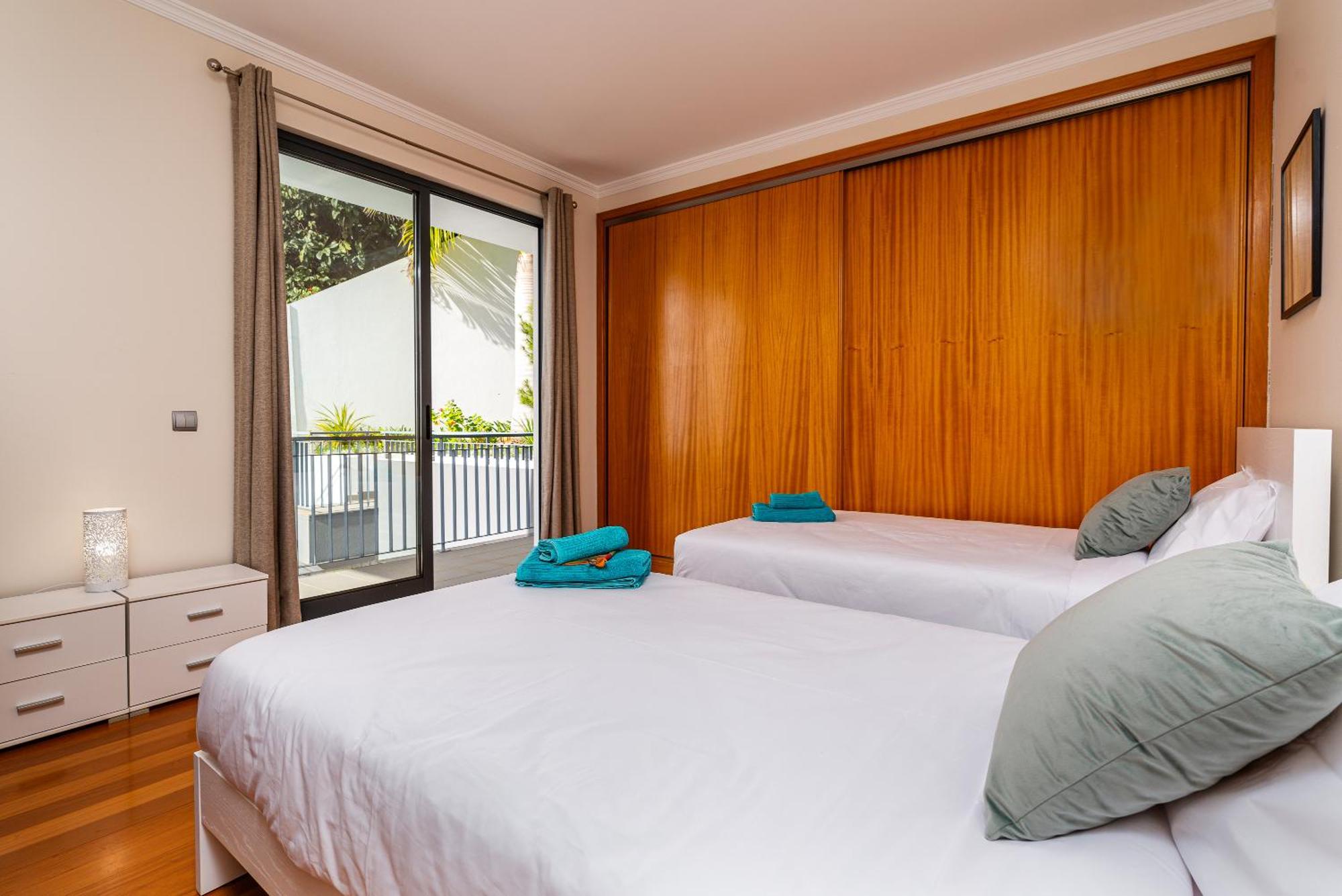 Villa Nunes, Big Holiday House With Private Pool Calheta  Extérieur photo